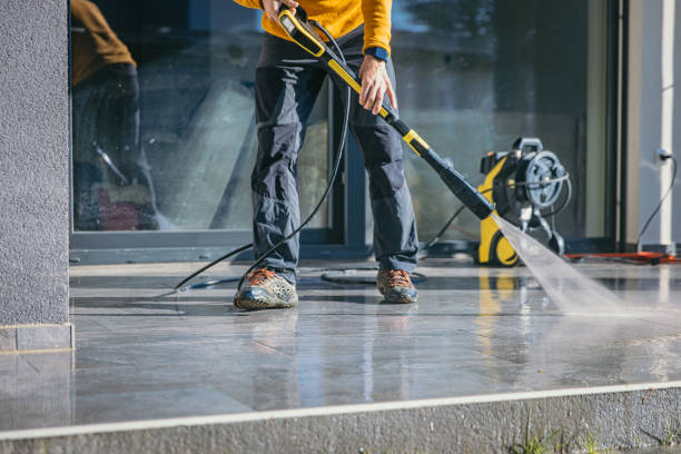 Best Pool Deck Cleaning  in Brentwood, CA